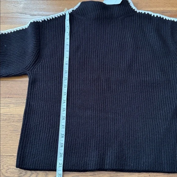 🐼 Ann Taylor black mock neck sweater w/ivory stitching details. Size XS. NWT. - Picture 7 of 8